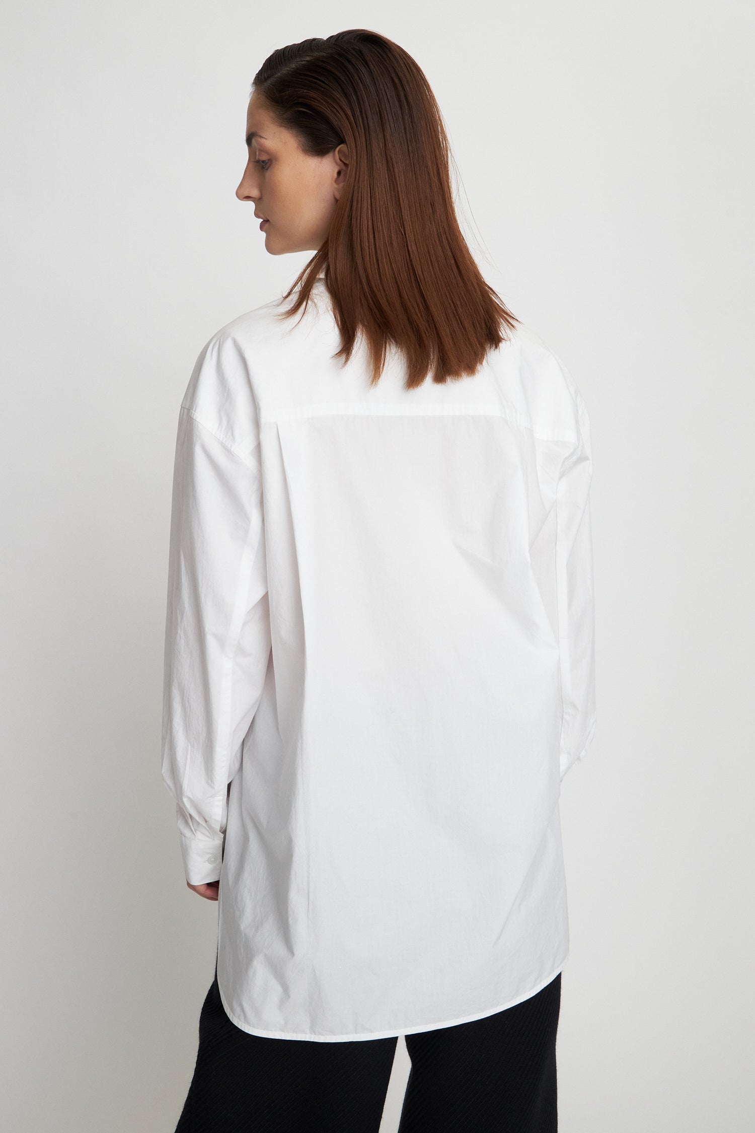 Stella Nova Oversized shirt with embroideries Shirt 001 White